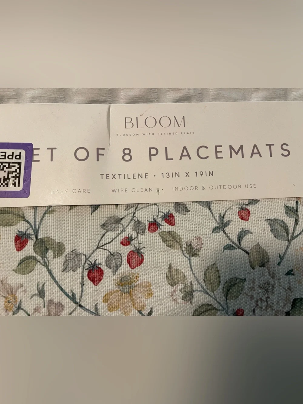 bloom Floral Placemat Set in Cream, Green & Red